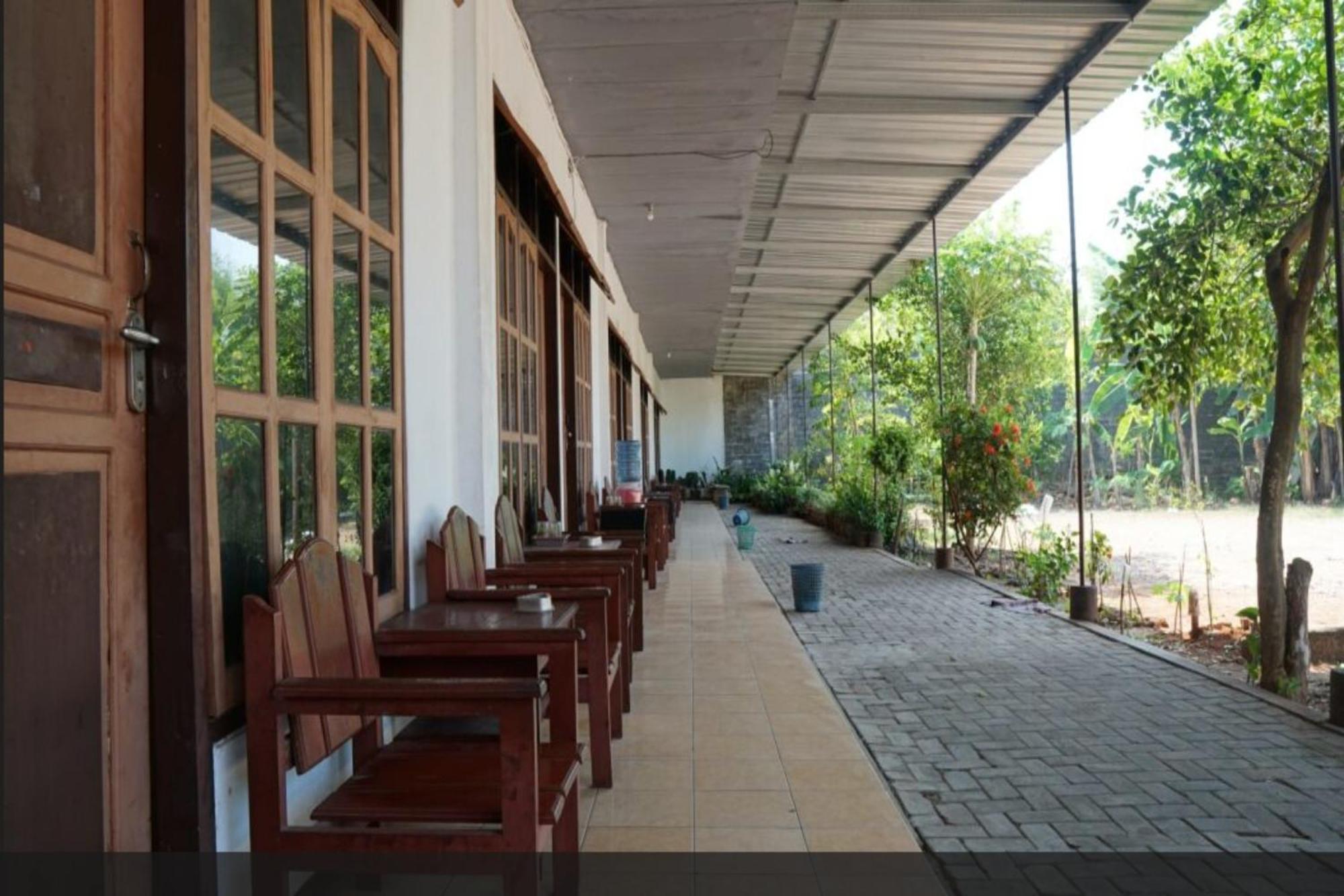 Spot On 93611 Kost Pak Suyatno Syariah 2 Hotel Ponorogo Exterior photo